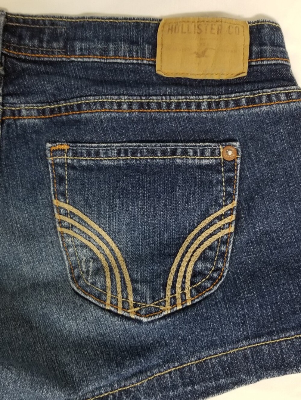 Hollister Co Denim Shorts Womens Size 3 Blue Low Rise Cuffed Classic Shortie Y2K - Picture 5 of 6